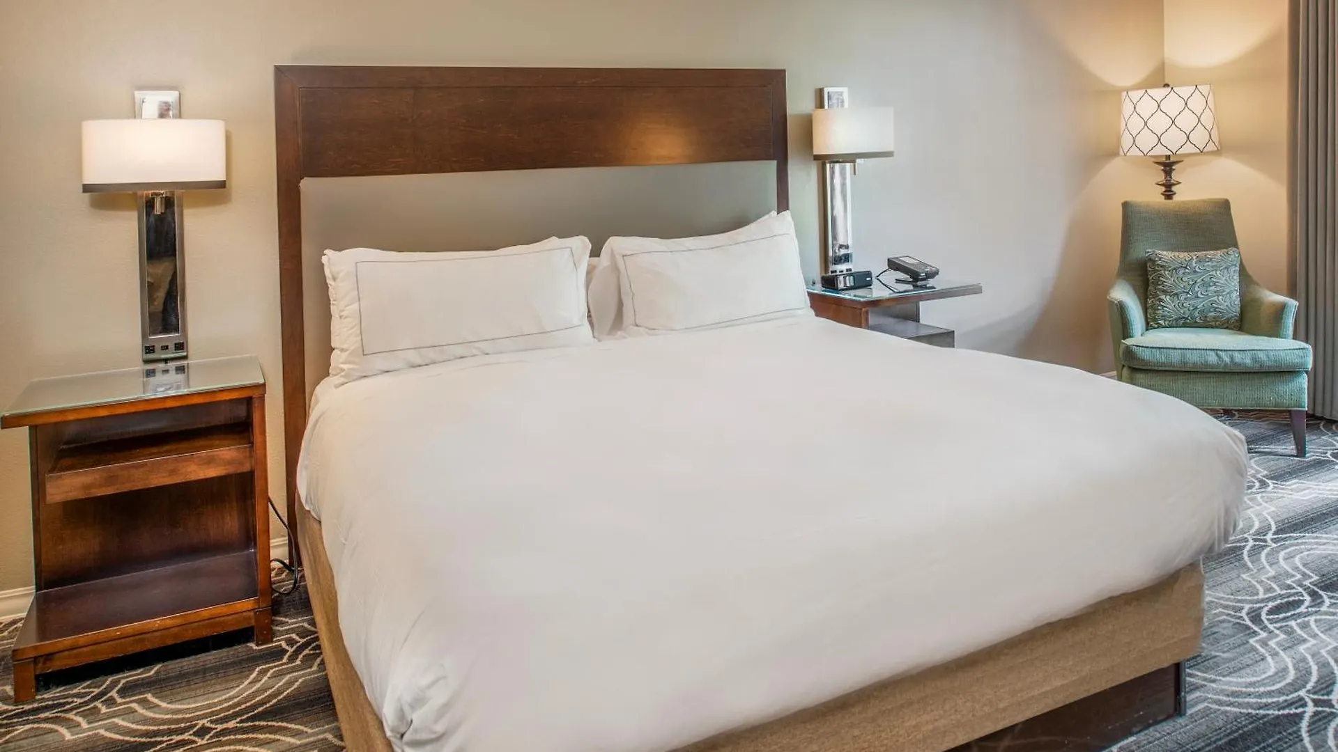 St. Louis Union Station Hotel, Curio Collection By Hilton Hotel Saint Louis