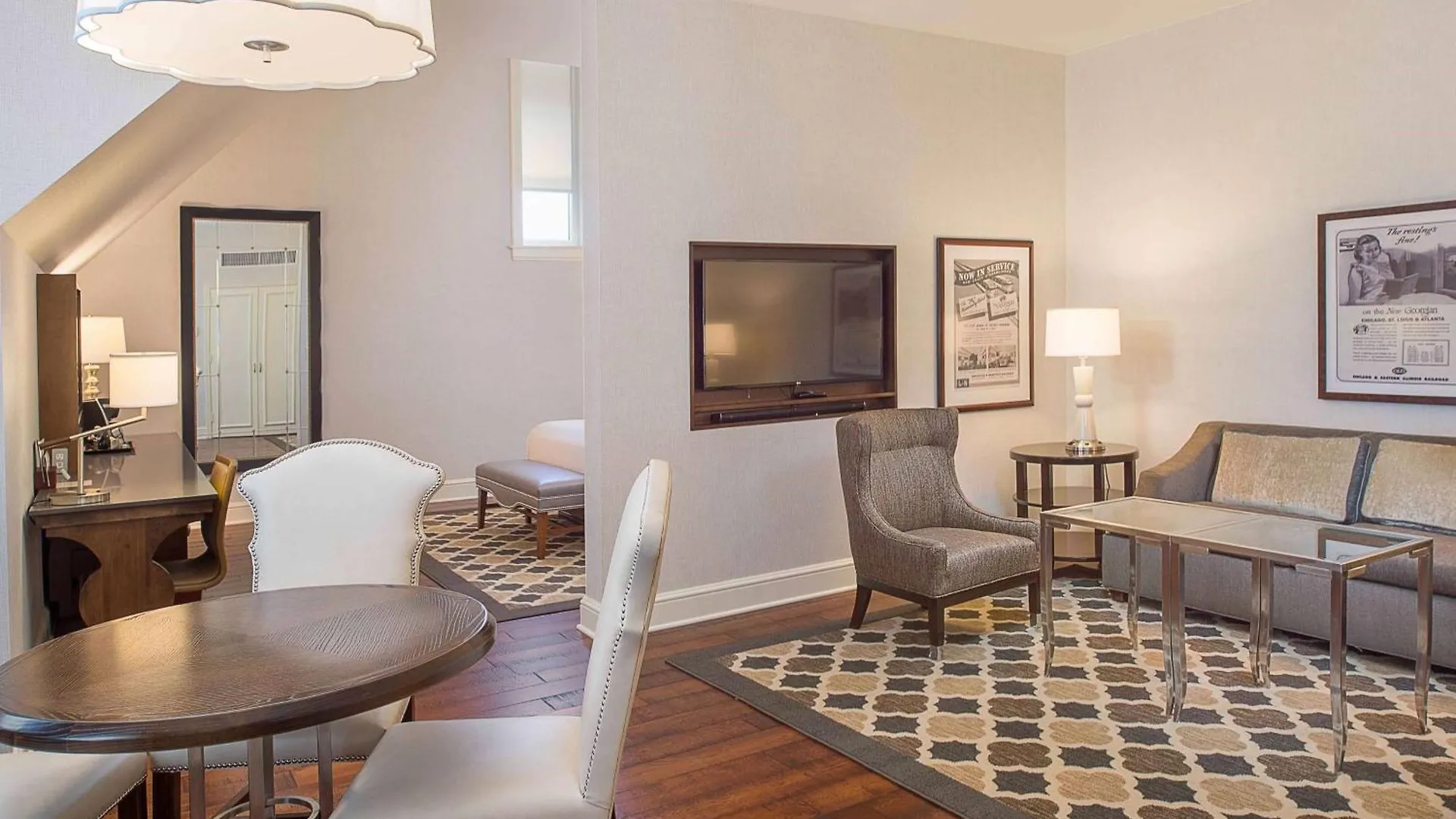 St. Louis Union Station Hotel, Curio Collection By Hilton