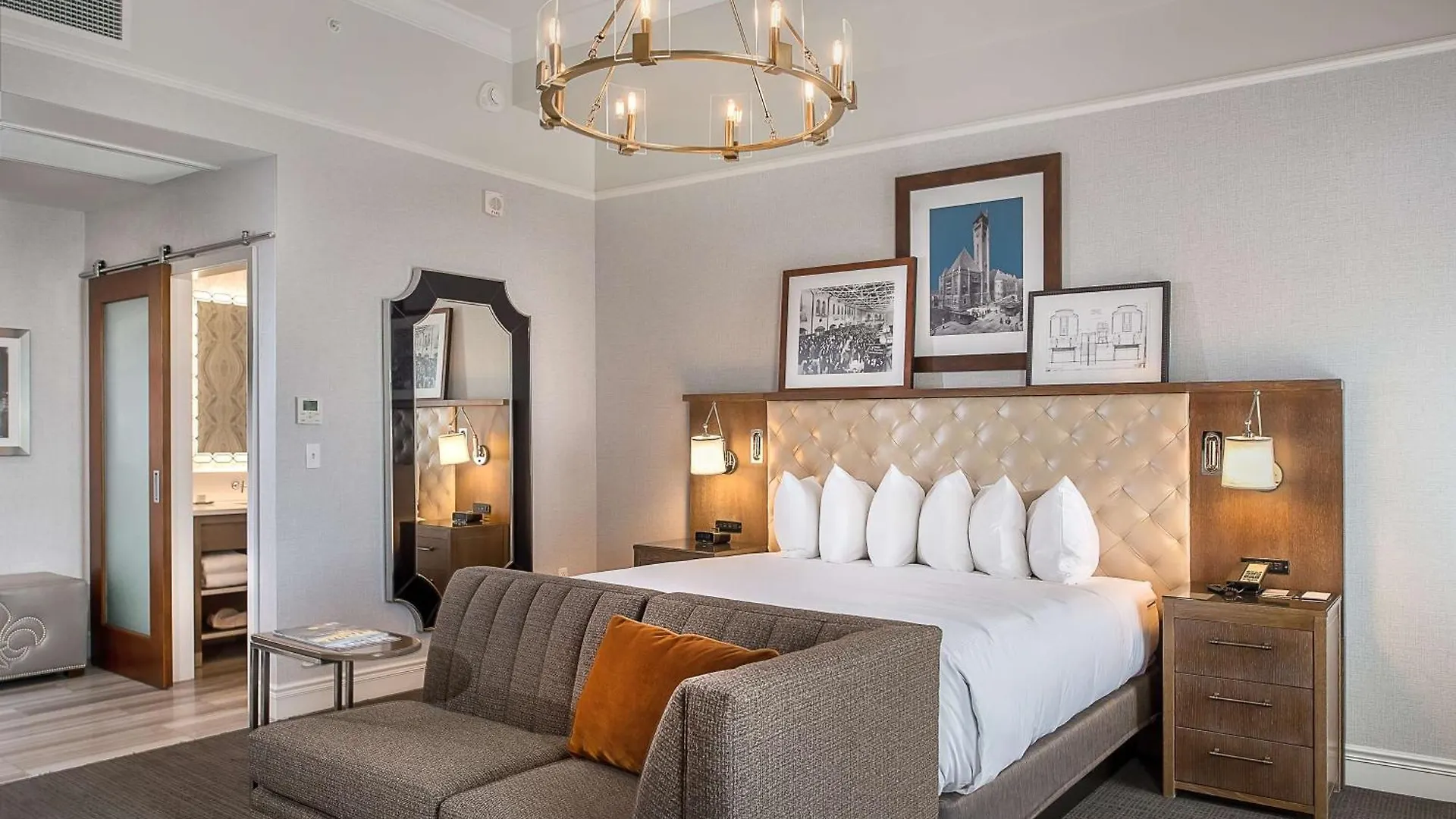St. Louis Union Station Hotel, Curio Collection By Hilton Hotel